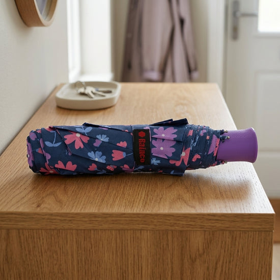 Slim triple-fold handbag umbrella