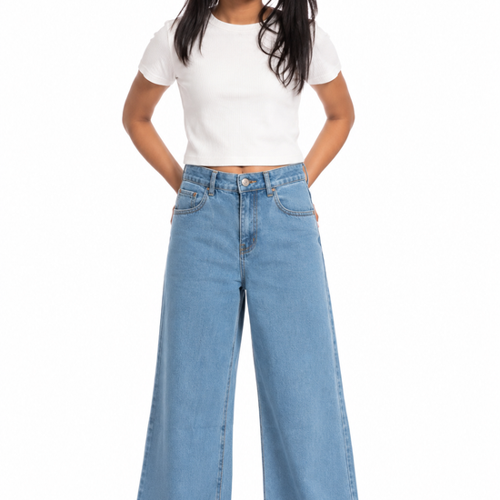Girls' blue wide-leg jeans front view
