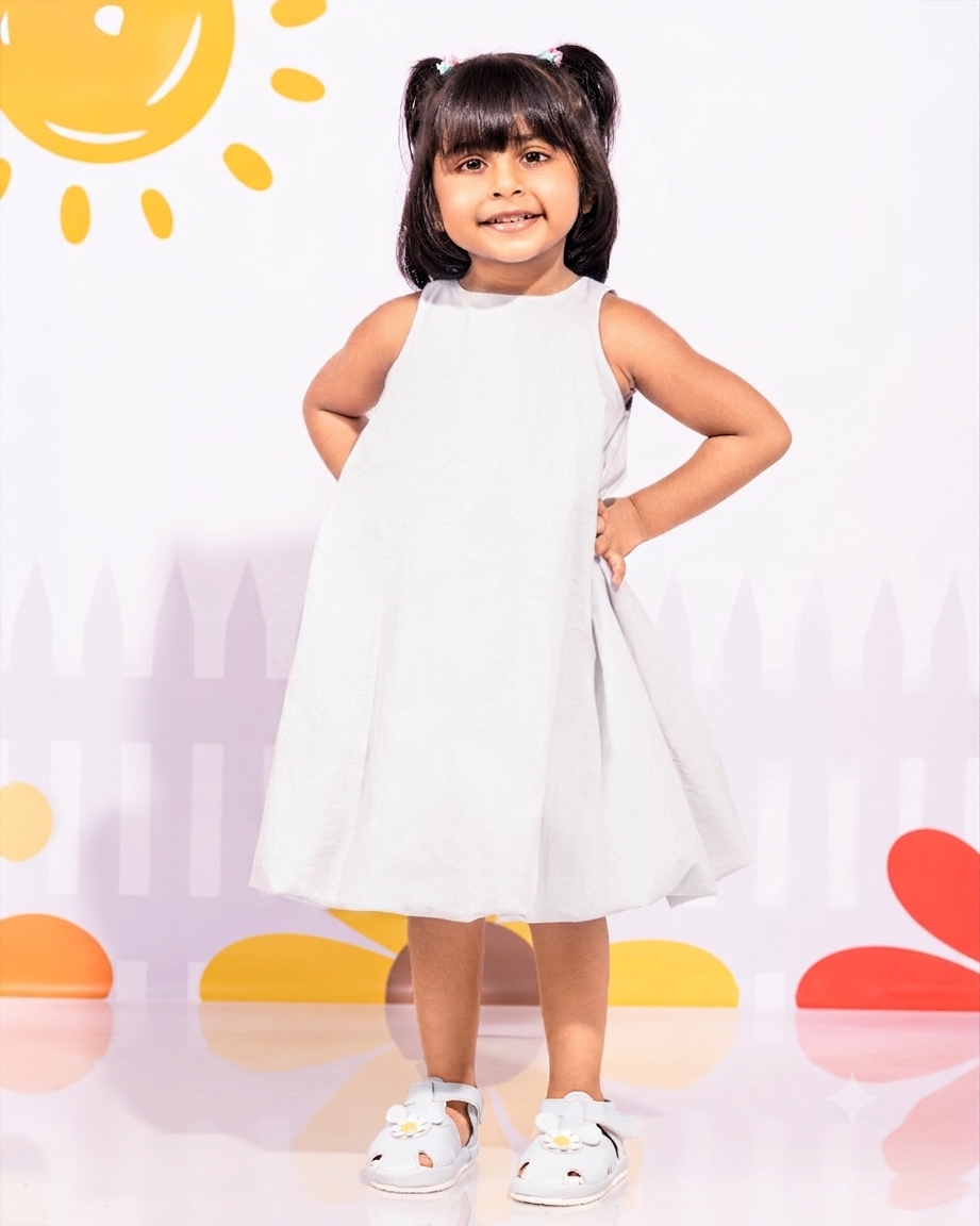Girls' white sleeveless A-line dress