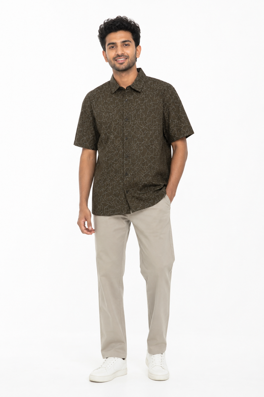 Men's dark green short sleeve shirt with abstract line print