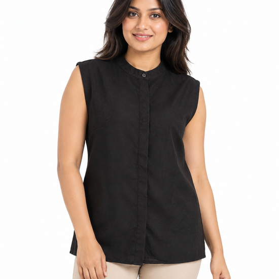 Isle Closet Women's Sleeveless Mandarin Collar Blouse - Front View (Photo 1)