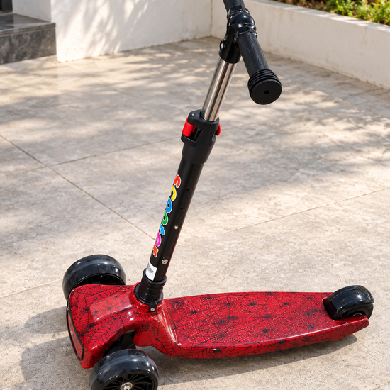 Kids 3-wheel adjustable kick scooter handle and wheels detail