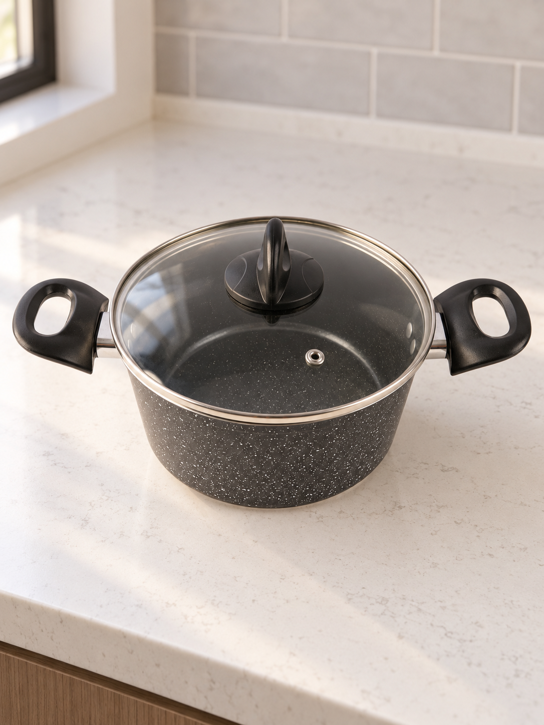 T&CO 22cm non-stick granite casserole pot in speckled black with stay-cool handles and vented tempered glass lid