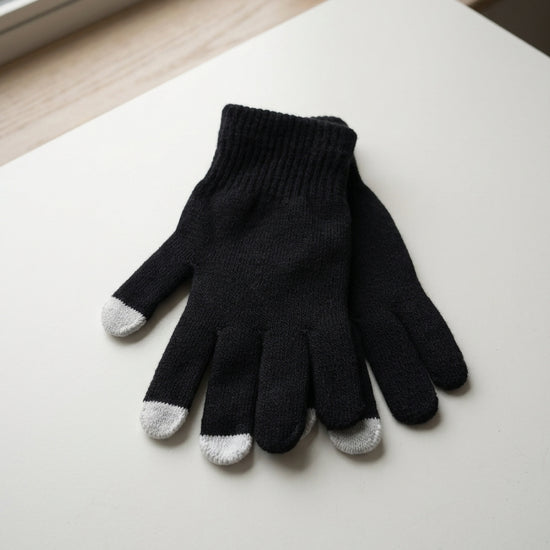 Touchscreen knit thermal winter gloves in classic black with conductive touch fingertips for smartphone use