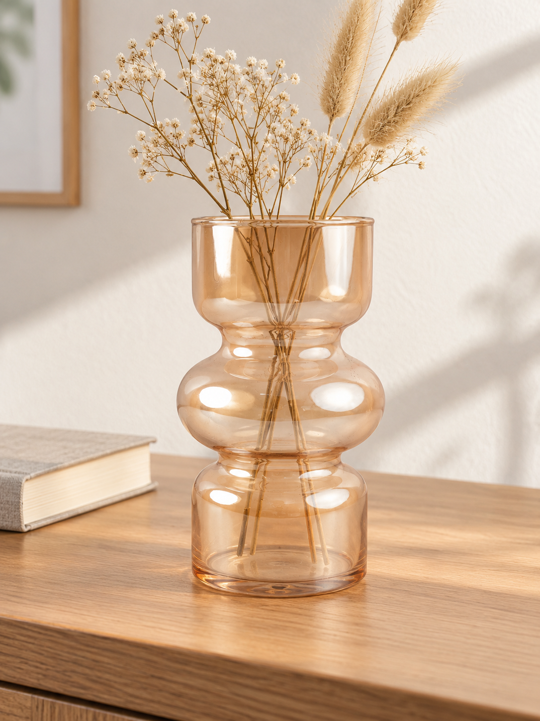 T&CO ribbed bubble textured glass flower vase in warm translucent amber gold, 18cm height tabletop floral decor
